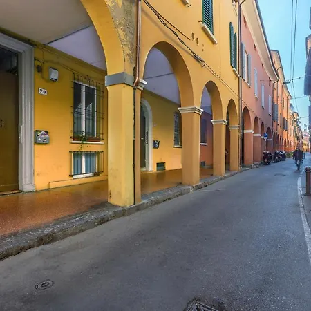 Guesthost - Broccaindosso Sant'orsola Hospital Center *