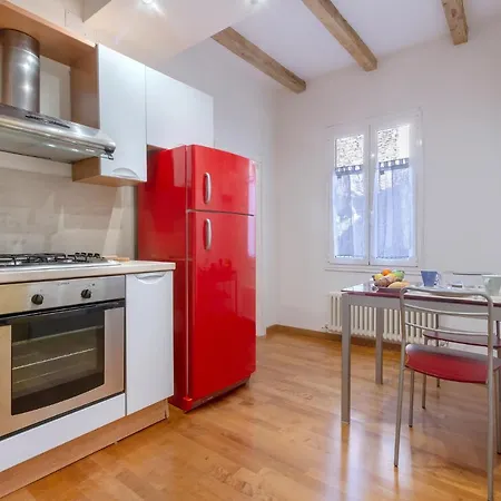 Apartament Guesthost - Broccaindosso Sant'orsola Hospital Center Bolonia