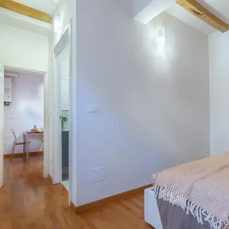 Apartment Broccaindosso Sant'orsola Hospital Center
