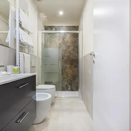 Guesthost - Broccaindosso Sant'orsola Hospital Center Appartement